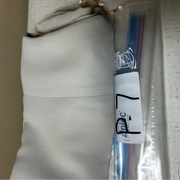 J Mclaughlin midi Bejeweled sleeves Cream Colored Dress Size 10 made in USA - Picture 13 of 13